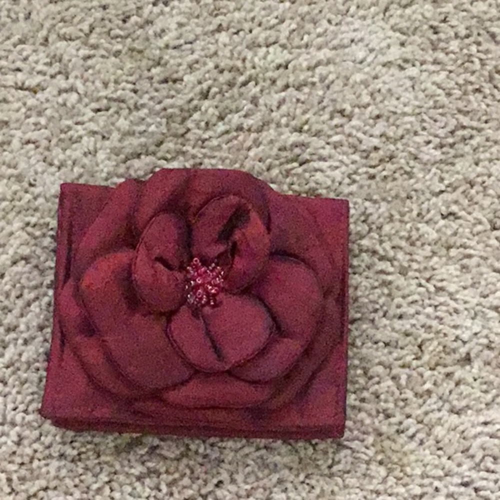 Satin wallet with silver belt